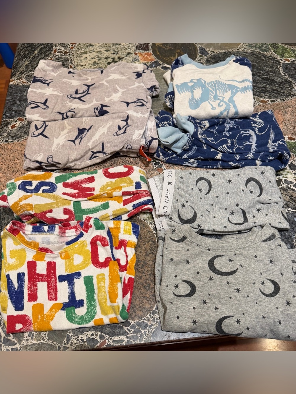 Boy two piece Sleepwear lot of 4 two size 2 t, one 3t, and one 4t